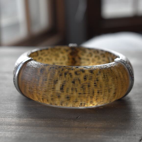 Brighton Trinity Leopard Bangle Bracelet Animal Print Acrylic Chunky 1" Retired - Picture 2 of 9